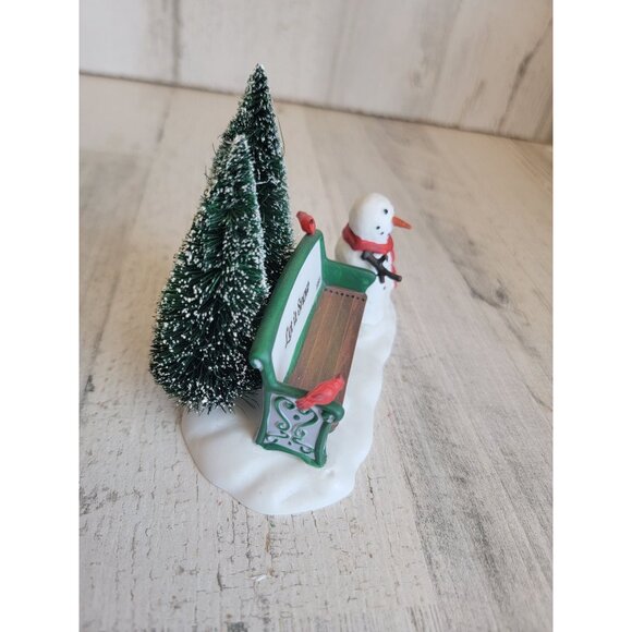 Dept 56 2325 Our Own Village Park Bench accessory xmas - Picture 6 of 7